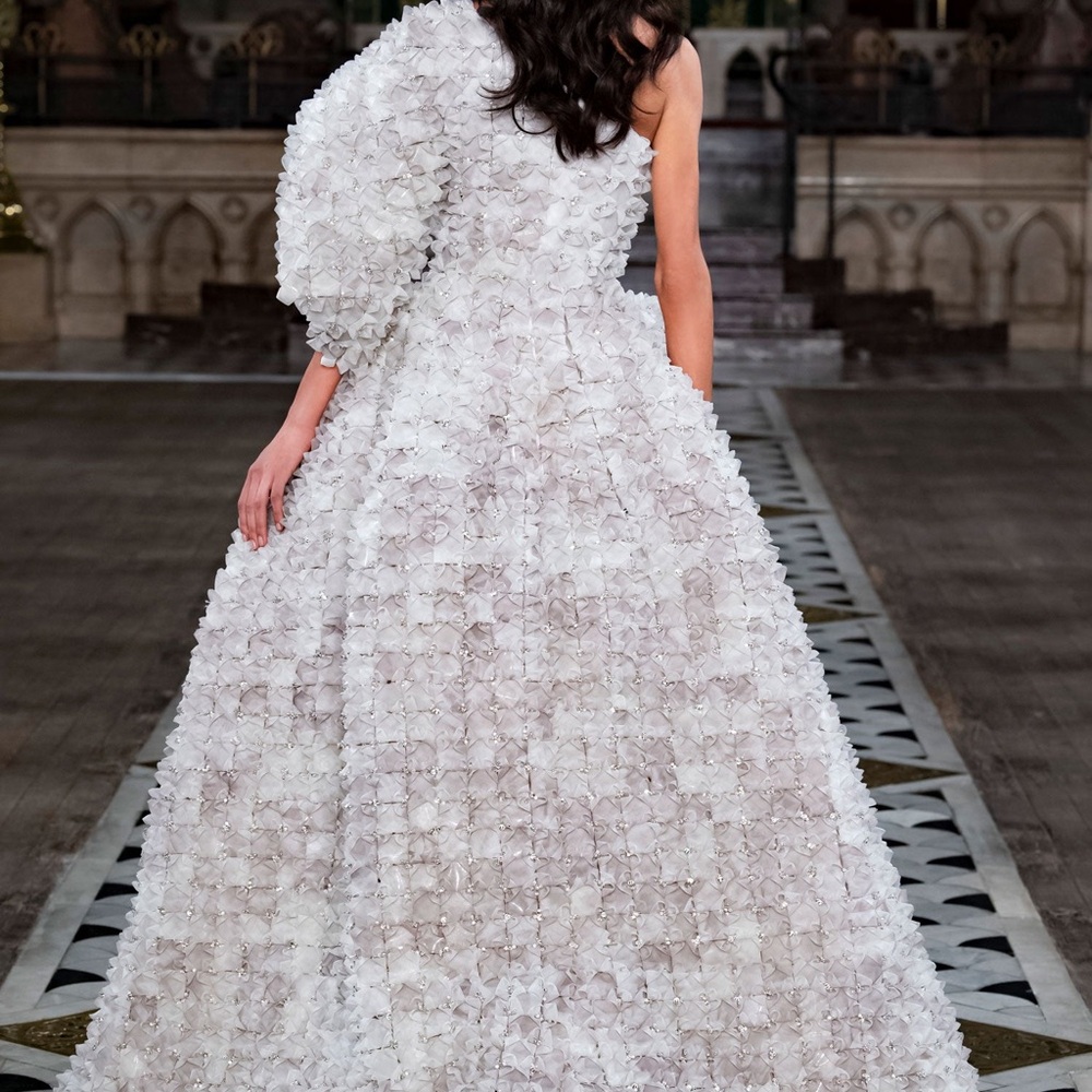 Elegant One-Shoulder Gown